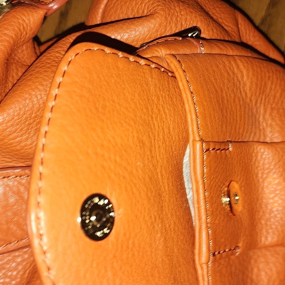 M.K. Shoulder Bag - Picture 8 of 10